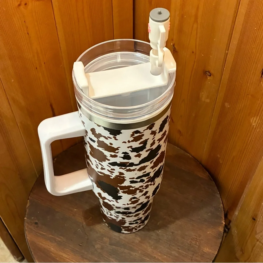 40oz Cow Print Tumbler - NEW - Picture 3 of 8